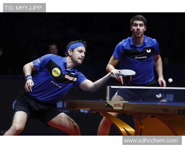 成都乒乓球队在锦标赛中的耐力表现与欧冠足球的对比分析