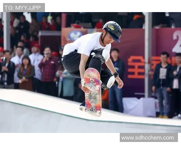 上海攀岩队在运动世界滑板锦标赛中以90分领跑积分榜展现强劲实力