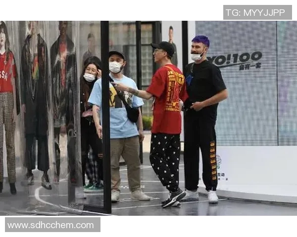 重庆篮球队整体压制革新引领新潮流助力球队崛起与发展 重庆篮球队整体压制革新引领新潮流助力球队崛起与发展